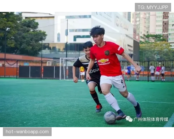 门将手抛球规则详解：什么情况下算违规球权交给对方？